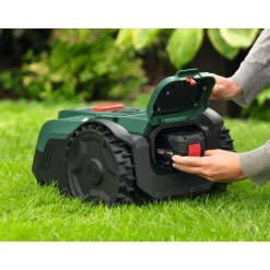 Autonomer Rasenmaeher VisiMow 18V-10018V/4,0 Ah, inkl. Akku und Ladegeraet