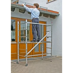 Kleingerüst mit Fahrrollen